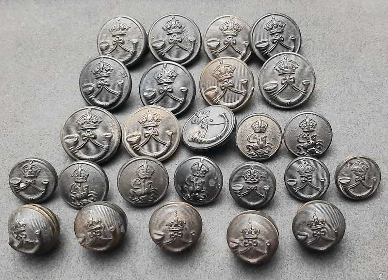 WW2 British: King's Royal Rifle Corps 1944 Bakelite Service Dress Button Lot (x 25)