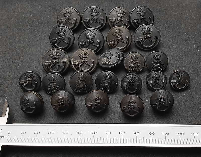 WW2 British: King's Royal Rifle Corps 1944 Bakelite Service Dress Button Lot (x 25)