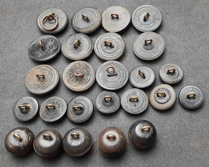 WW2 British: King's Royal Rifle Corps 1944 Bakelite Service Dress Button Lot (x 25)