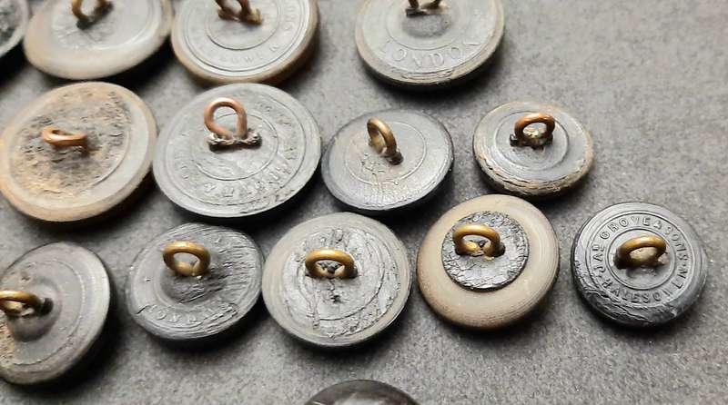 WW2 British: King's Royal Rifle Corps 1944 Bakelite Service Dress Button Lot (x 25)