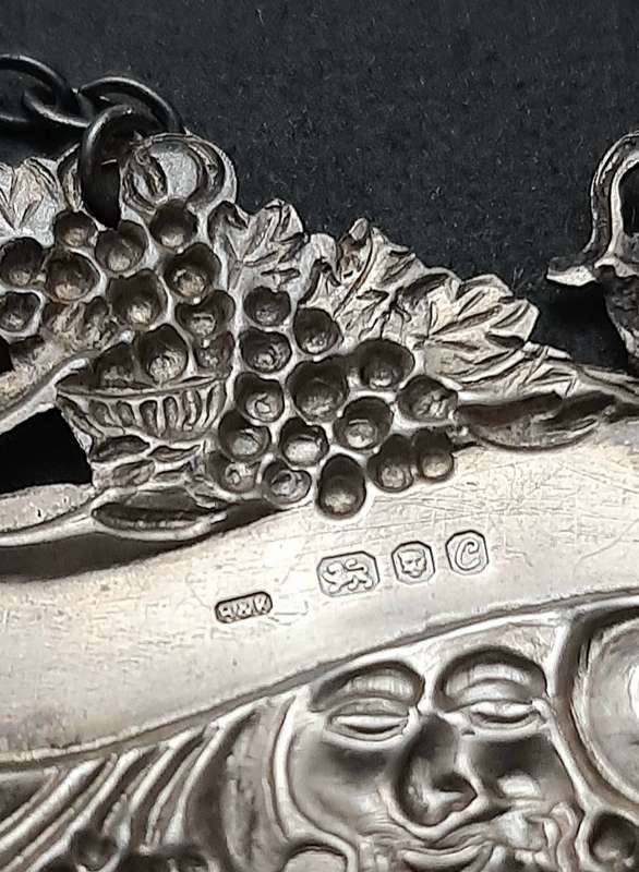 STUNNING: .925 Silver English 'Dionysian' Sherry Decanter Collar (11.77g).