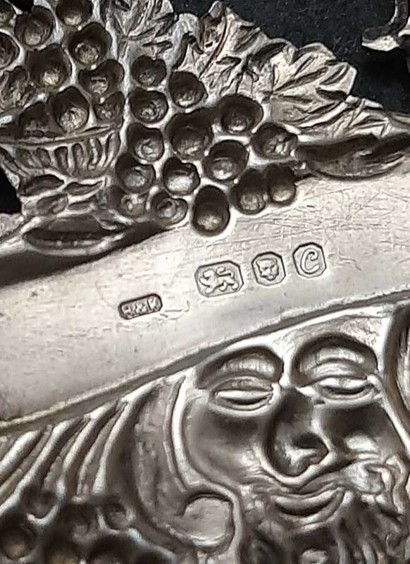 STUNNING: .925 Silver English 'Dionysian' Sherry Decanter Collar (11.77g).