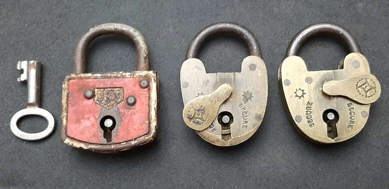 Lot : Early 20th Century - European Brass 'Trap Door' Locks & Steel Padlock ( 3 x Pcs).