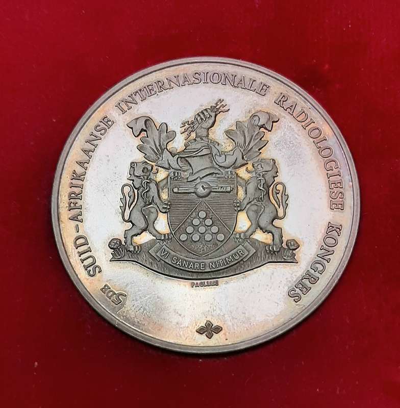 RARE: (XF+)  1982 SA 5th Intl. Radiological Congress .925 Silver Medallion w/ Case (29.18 gram).
