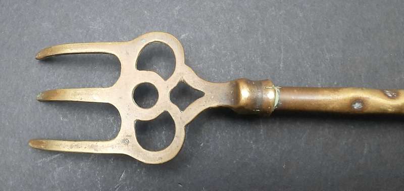 Early 20th Century: English Brass 'Liver Bird' Toasting Fork (45cm).