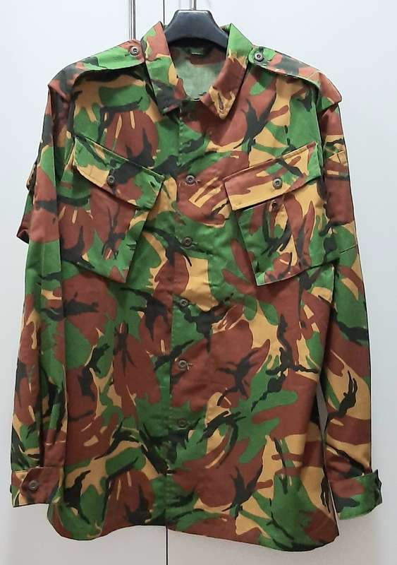 Early 2000s:  British DPM Camouflage 'Tropical Scheme' Private Purchase Fielddress Jacket (XL).