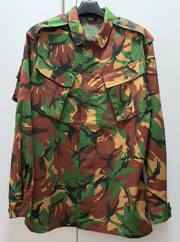 Early 2000s:  British DPM Camouflage 'Tropical Scheme' Private Purchase Fielddress Jacket (XL).