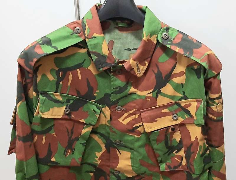 Early 2000s:  British DPM Camouflage 'Tropical Scheme' Private Purchase Fielddress Jacket (XL).