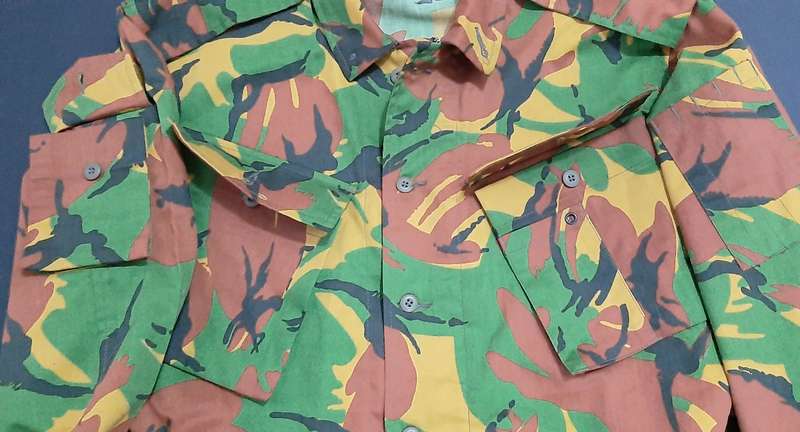 Early 2000s:  British DPM Camouflage 'Tropical Scheme' Private Purchase Fielddress Jacket (XL).