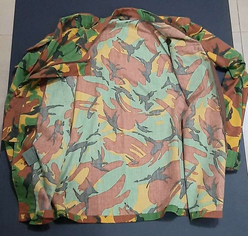 Early 2000s:  British DPM Camouflage 'Tropical Scheme' Private Purchase Fielddress Jacket (XL).