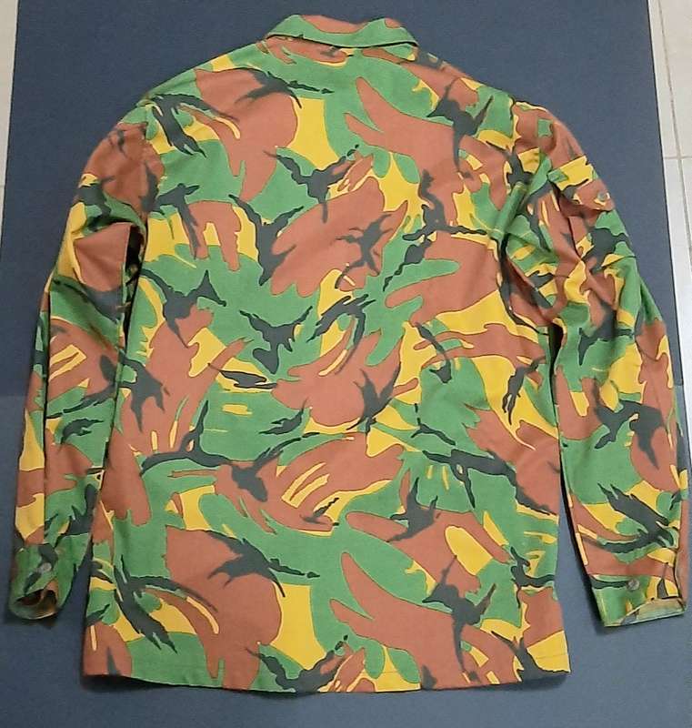 Early 2000s:  British DPM Camouflage 'Tropical Scheme' Private Purchase Fielddress Jacket (XL).