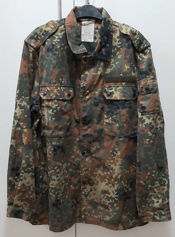 1990s German Bundeswehr Flecktarn Camouflage Field Dress Jacket with Zipper (L/XL)