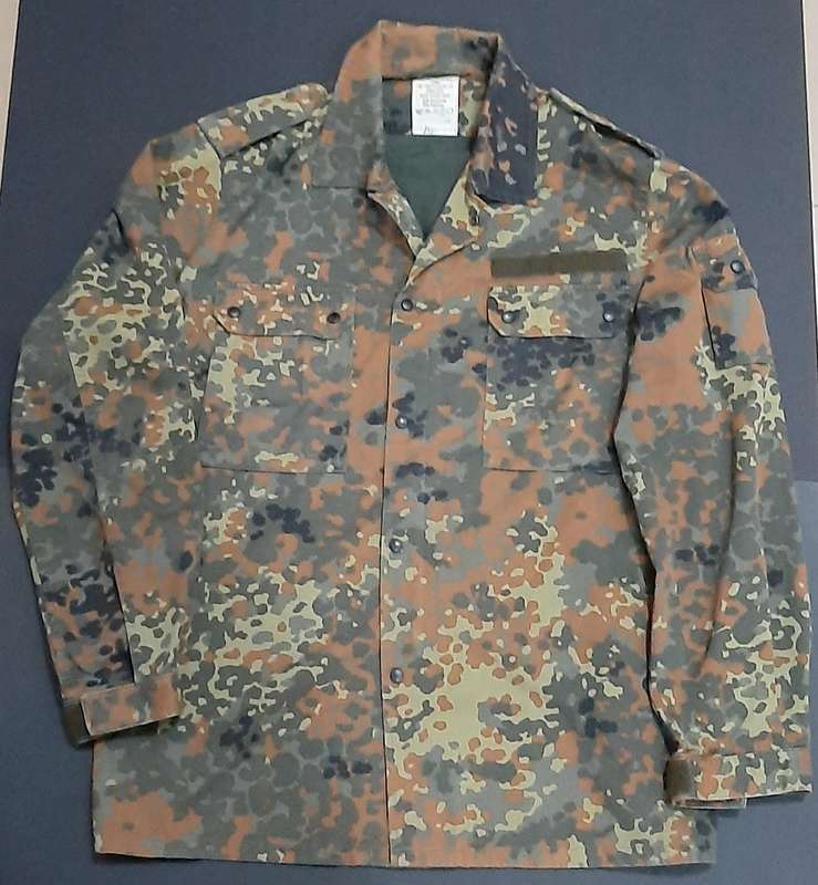 1990s German Bundeswehr Flecktarn Camouflage Field Dress Jacket with Zipper (L/XL)