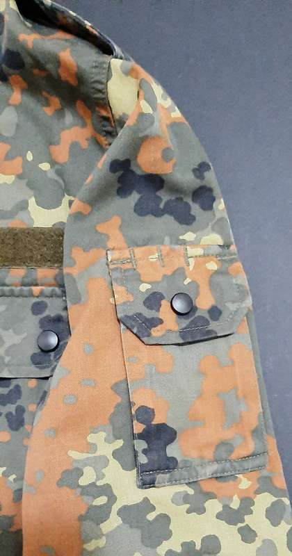 1990s German Bundeswehr Flecktarn Camouflage Field Dress Jacket with Zipper (L/XL)