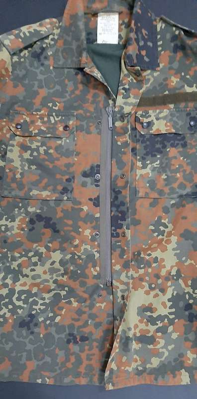 1990s German Bundeswehr Flecktarn Camouflage Field Dress Jacket with Zipper (L/XL)