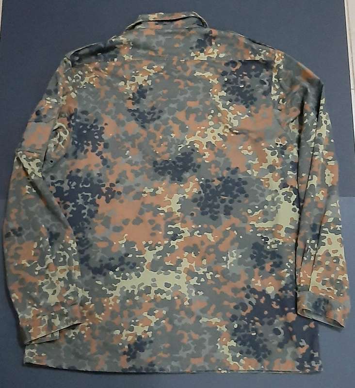 1990s German Bundeswehr Flecktarn Camouflage Field Dress Jacket with Zipper (L/XL)