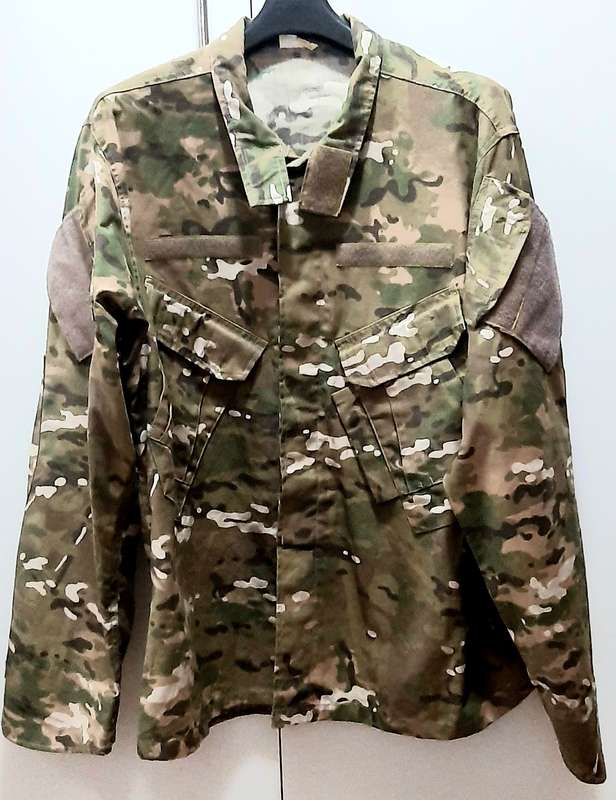Afghanistan: U.S. Army 'Varied Terrain' Camouflage F/dress L/S Shirt ( L/XL).