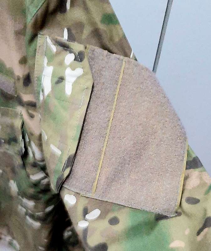 Afghanistan: U.S. Army 'Varied Terrain' Camouflage F/dress L/S Shirt ( L/XL).