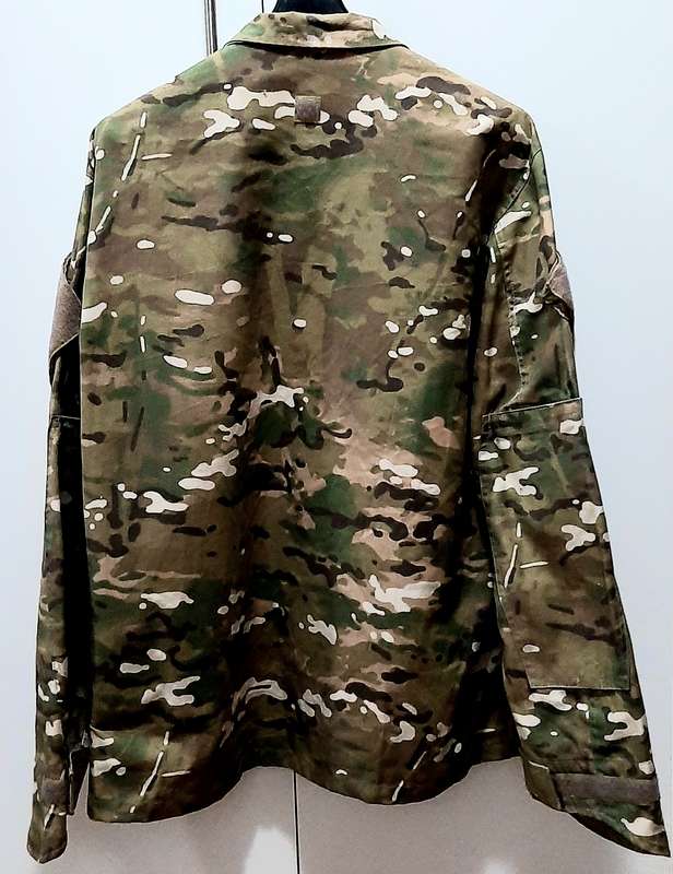 Afghanistan: U.S. Army 'Varied Terrain' Camouflage F/dress L/S Shirt ( L/XL).