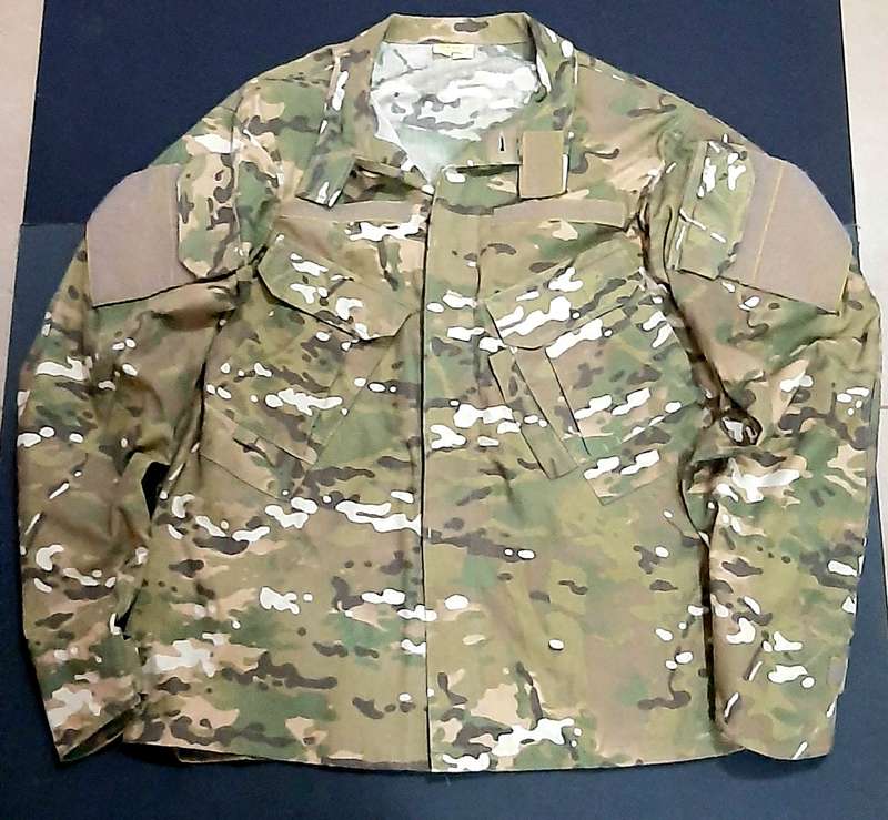 Afghanistan: U.S. Army 'Varied Terrain' Camouflage F/dress L/S Shirt ( L/XL).