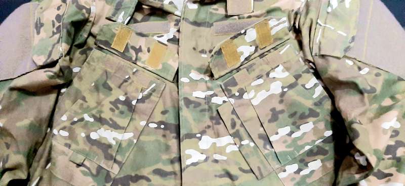 Afghanistan: U.S. Army 'Varied Terrain' Camouflage F/dress L/S Shirt ( L/XL).