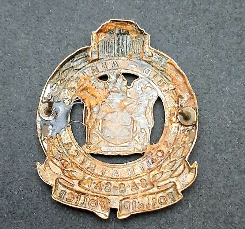 Border War: 1980s SA Railway Police 'National Task Force' Brass Beret Badge ( All Pins).