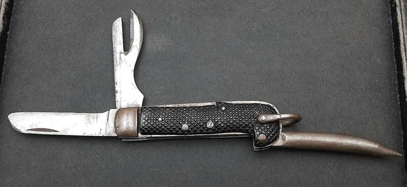 WW2 : British Army 1942 Jack-Knife / Pocket Knife w/ Bexoid Grips ( Roger's, Sheffield).