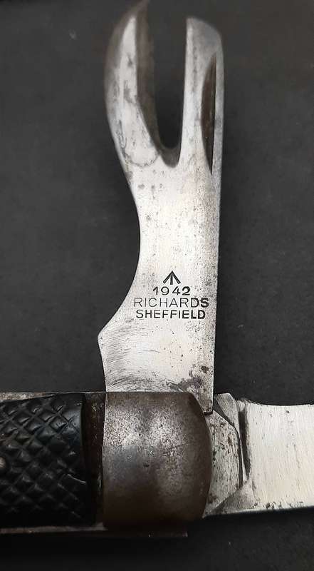 WW2 : British Army 1942 Jack-Knife / Pocket Knife w/ Bexoid Grips ( Roger's, Sheffield).