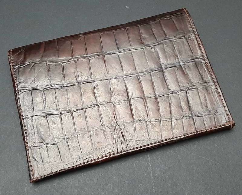 STUNNING: Late 20th Century- Gent's Tri-fold Crocodile Skin Leather Wallet (14cm x 19cm).