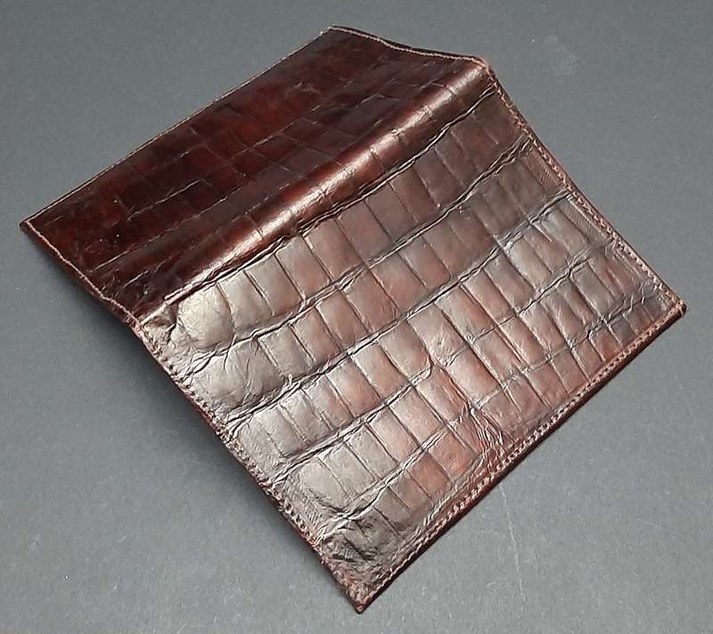 STUNNING: Late 20th Century- Gent's Tri-fold Crocodile Skin Leather Wallet (14cm x 19cm).