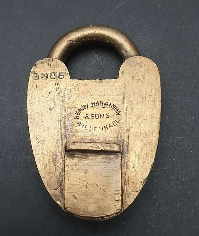 Early 20th Century: 1905 Henry Harrison & Sons Brass Trap-Door Padlock .NO KEY.(5cmx4cm).