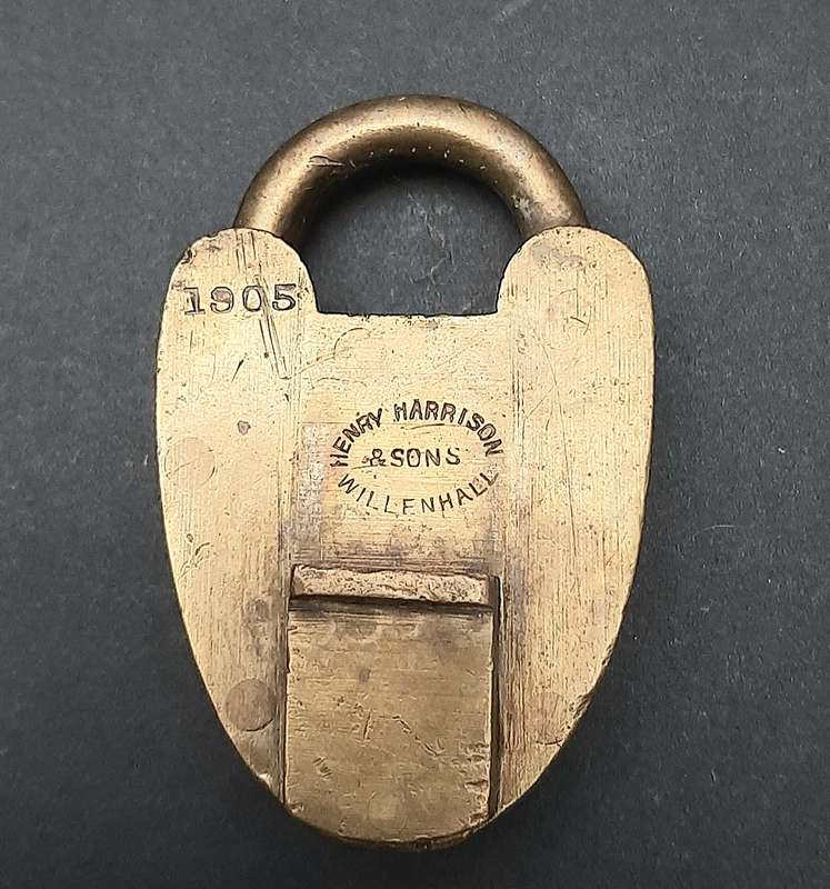 Early 20th Century: 1905 Henry Harrison & Sons Brass Trap-Door Padlock .NO KEY.(5cmx4cm).