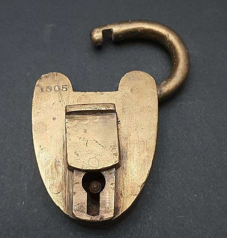 Early 20th Century: 1905 Henry Harrison & Sons Brass Trap-Door Padlock .NO KEY.(5cmx4cm).