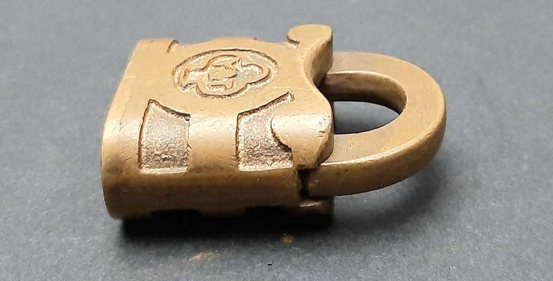 Early 20th Century: Yale & Towne Brass Padlock w/out Key (3.5cm x 3.5cm)