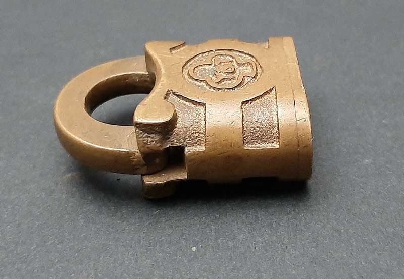 Early 20th Century: Yale & Towne Brass Padlock w/out Key (3.5cm x 3.5cm)