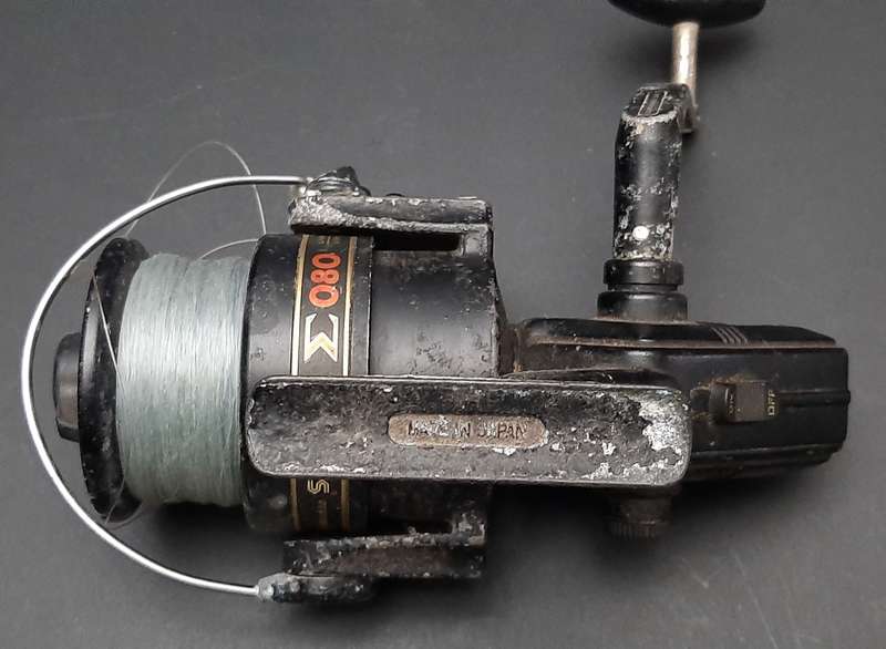 ANGLING: Shakespeare 'Sigma' 2200 CK Series 080 Large Fixed Spool Spinning Reel ( 18cm x 17cm).
