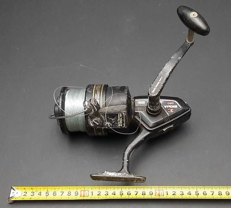 ANGLING: Shakespeare 'Sigma' 2200 CK Series 080 Large Fixed Spool Spinning Reel ( 18cm x 17cm).