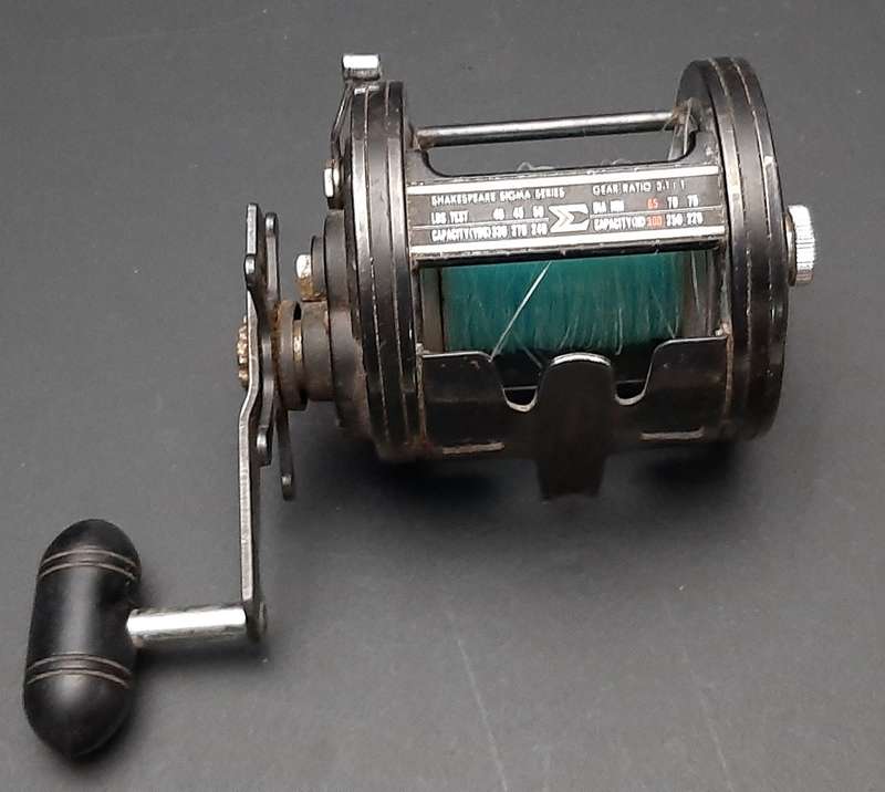 ANGLING: Shakespeare 'Sigma' 2951-365 Saltwater Right-hand Boat-Fishing Reel (21cm x 14cm).