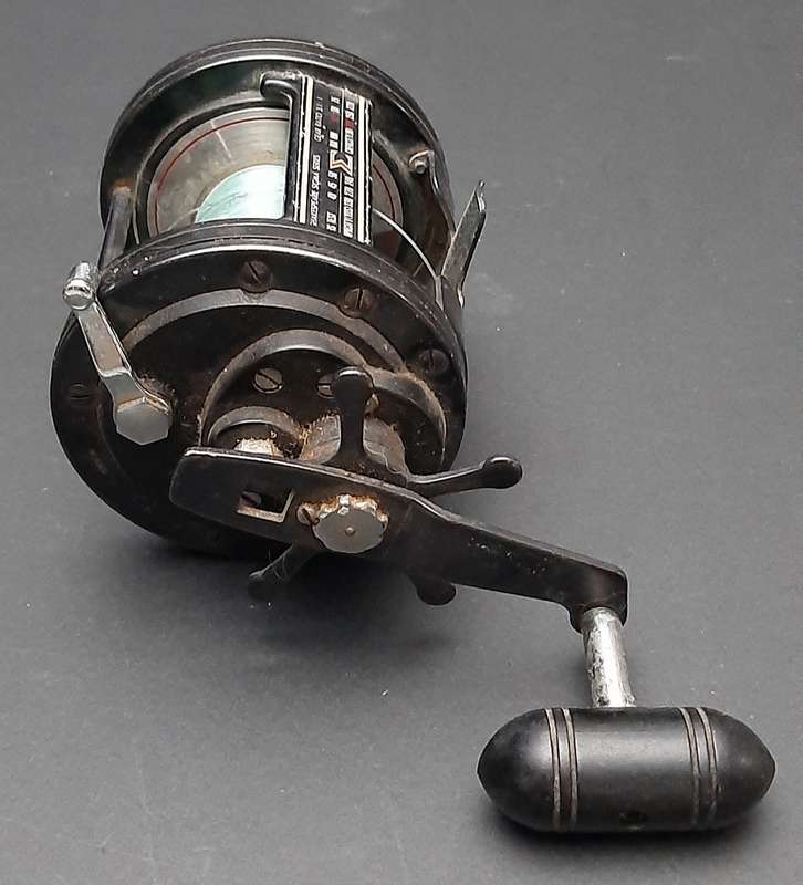 ANGLING: Shakespeare 'Sigma' 2951-365 Saltwater Right-hand Boat-Fishing Reel (21cm x 14cm).