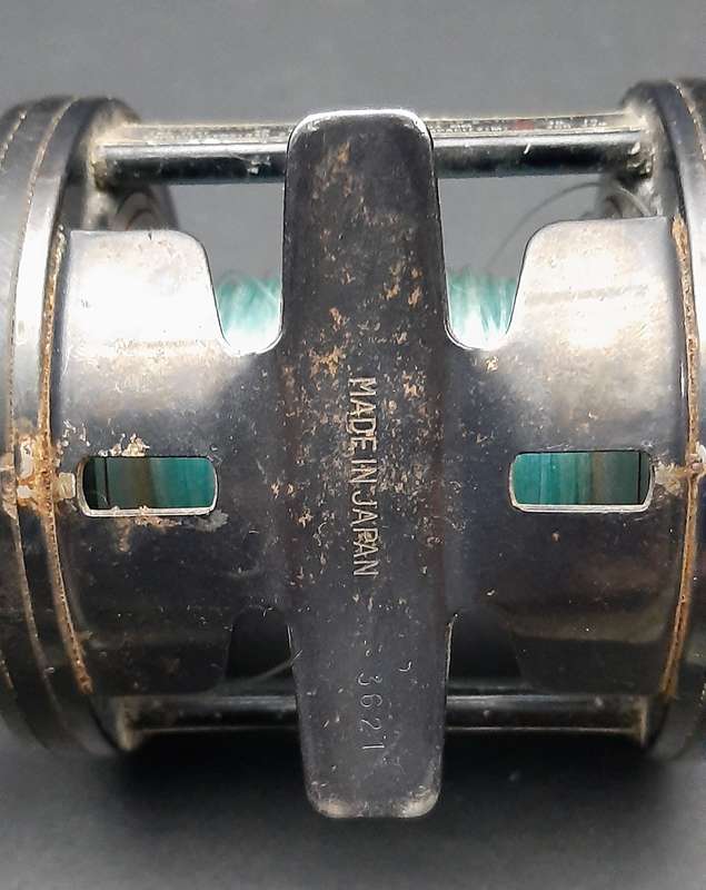 ANGLING: Shakespeare 'Sigma' 2951-365 Saltwater Right-hand Boat-Fishing Reel (21cm x 14cm).