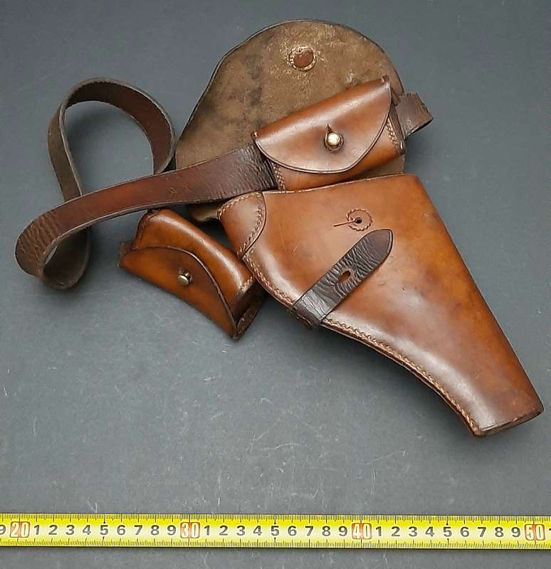 RARE: 1906 Natal Rebellion Era - S.A.C  . 455 Webley Short Leather Pistol Holster & Ammunition Pouch