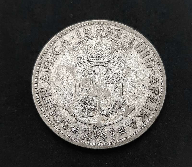 1952 South Africa: .500 Silver 2½ Shilling KGVI Coin (F).