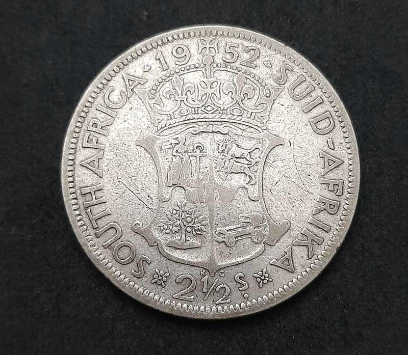 1952 South Africa: .500 Silver 2½ Shilling KGVI Coin (F).