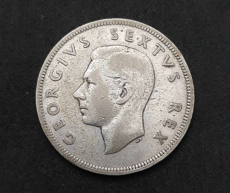 1952 South Africa: .500 Silver 2½ Shilling KGVI Coin (F).