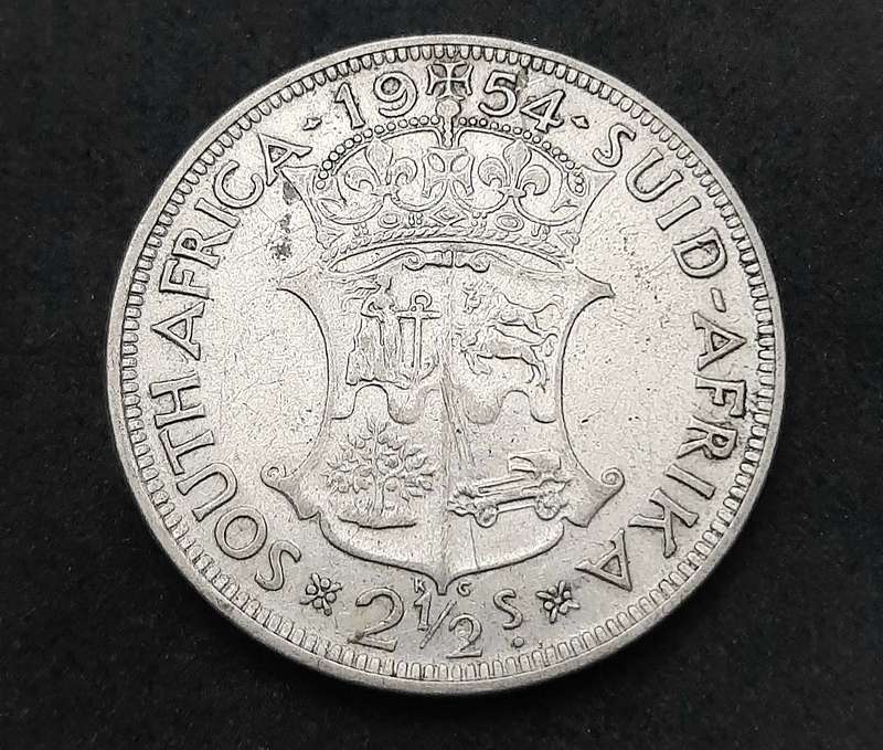 1954 South Africa: QEII .500 Silver 2½ Shilling Coin (F).