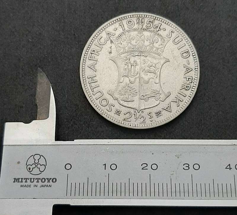 1954 South Africa: QEII .500 Silver 2½ Shilling Coin (F).