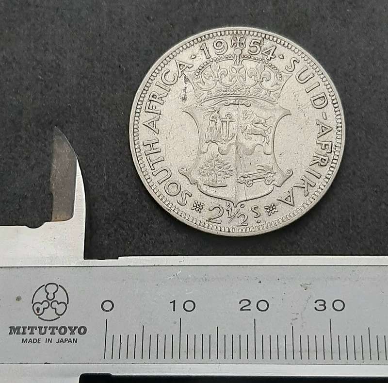 1954 South Africa: QEII .500 Silver 2½ Shilling Coin (F).