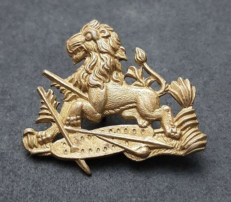 Rhodesia 1950s : British South Africa Police Brass Pith Helmet / Cap Badge w/ Lugs.