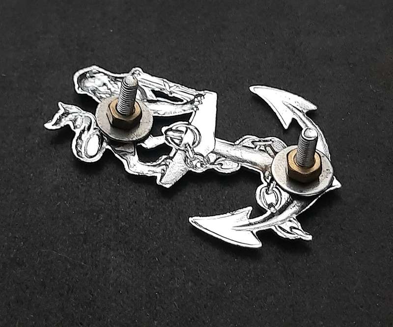 Border War: 1980s SA Navy Cadets Chromed Beret Badge ( All Screws).