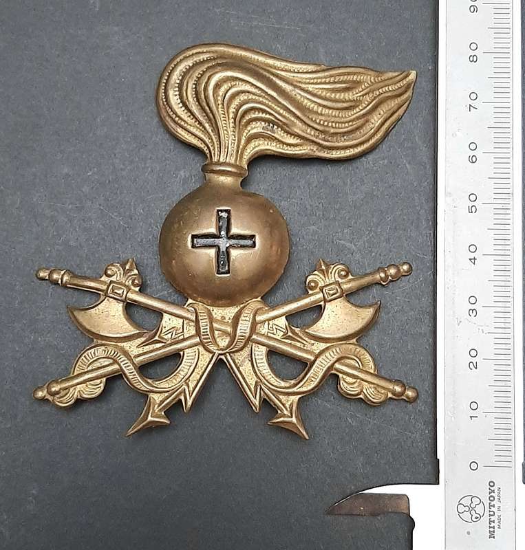 RARE: WW2 Italian Fascist Engineers Brass Pith-Helmet Badge (No Pins).
